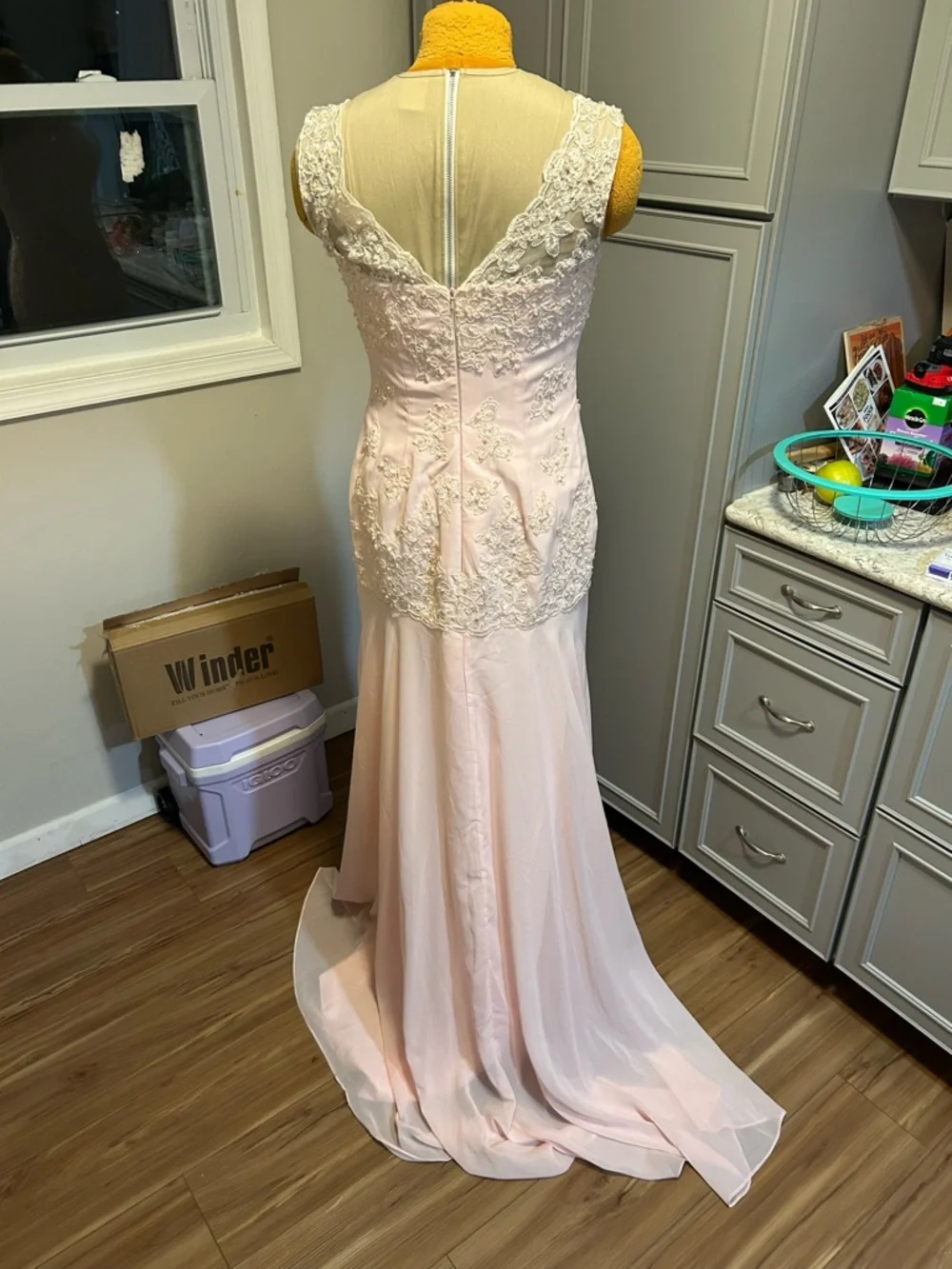 Hebeos Elegant Lace-Appliqué Evening Formal Gown in Light Pink Wedding - Picture 2 of 5